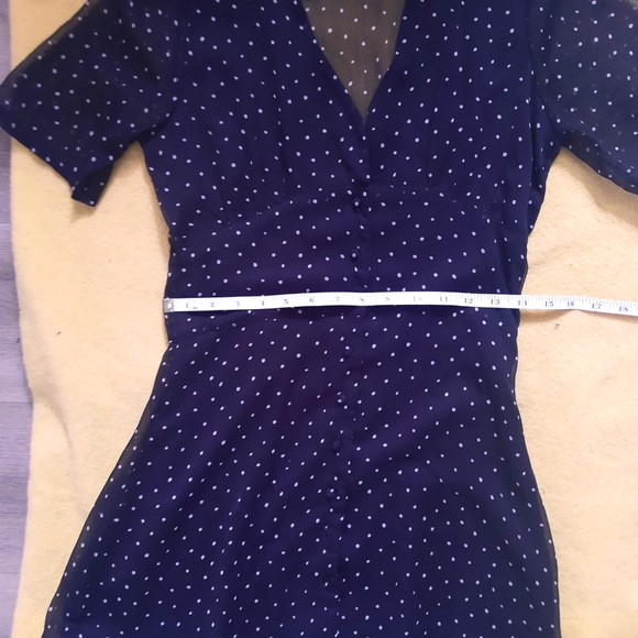 Black dress 🖤 white pokadot 🤍 - Picture 8 of 16